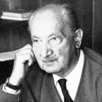 Sarrismo e involuzione 🛩️ on X: Dopo tanto tempo, introvabile. Martin  Heidegger, Tempo e Essere (Longanesi) #filosofia #heidegger   / X