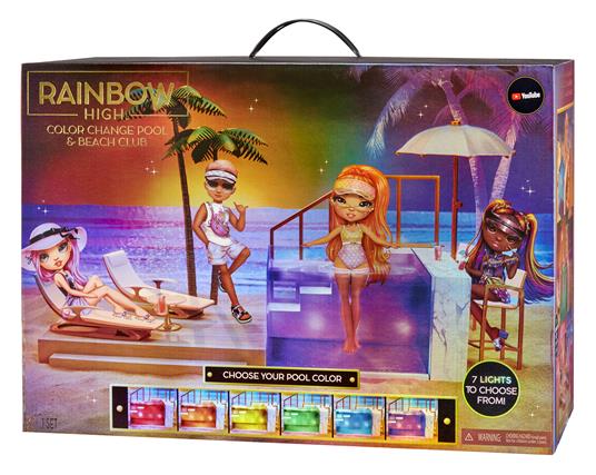 Rainbow High Pacific Coast Colour Change Set da Gioco Piscina e Beach Club-con luci a LED, Ponte e Palme-per Bambole alla Moda-Include sedie, Bevande e Altro-età: dai 6 Anni in su, Colore, 578475EUC - 3