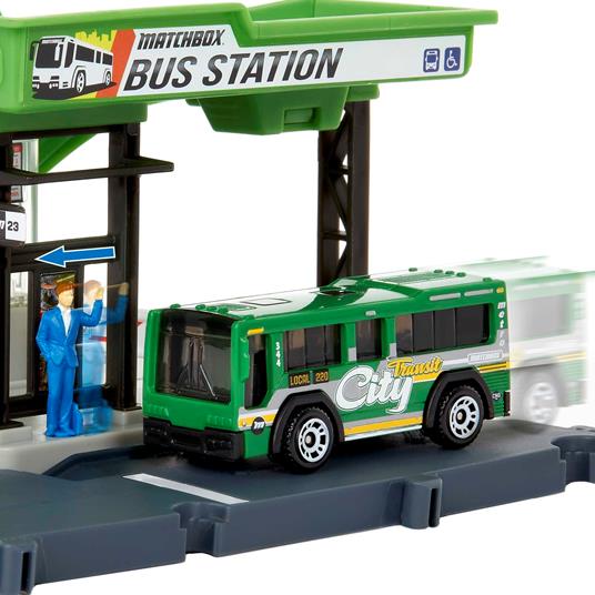 Matchbox Matchbox Bus Station, bus in scala 1:64 e una speciale stazione di  ricarica - Mattel - Piste - Giocattoli