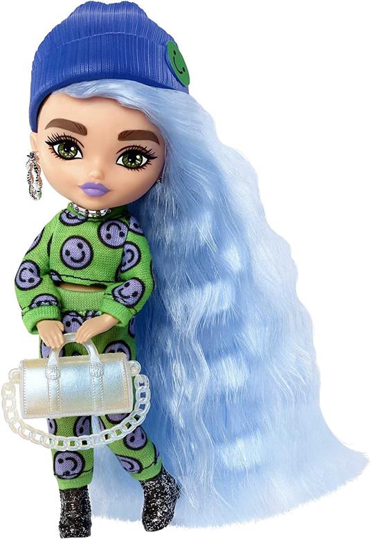 Barbie Extra Minis Mini Bambola Articolata con Look Felpa e Pantaloni con  Emoji e Morbidi Capelli Blu Ghiaccio - Barbie - Bambole Fashion -  Giocattoli | IBS