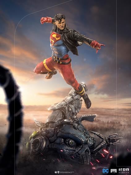 Dc Comics Deluxe Art Scale Statua 1/10 Superboy 28 Cm Iron Studios