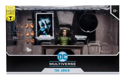 DC MULTIVERSE 18cm - Joker da Il Cavaliere Oscuro con Playset e Accessori)