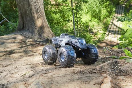 DC Comics Batman, veicolo radiocomandato All-Terrain Batmobile, giocattolo di Batman impermeabile per bambini dai 4 anni in su - 5