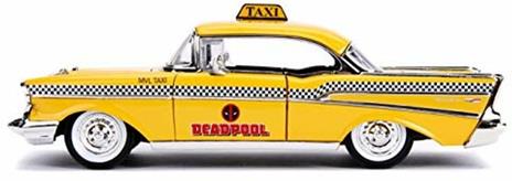 Marvel Deadpool & Taxi (1957 Chevy Bel-Air) - 4