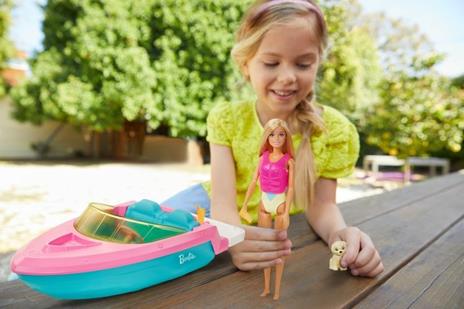 Barbie- Playset con Bambola Bionda, Motoscafo galleggiante con cucciolo e accessori, giocattolo per bambini 3+anni - 4