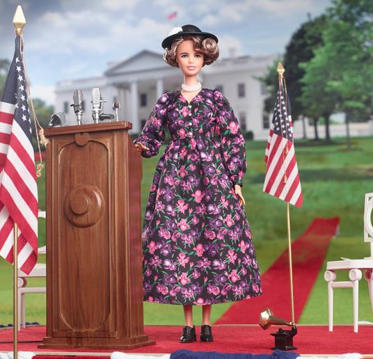 Barbie Bambola Ispirata a Eleanor Roosevelt, da Collezione con piedistallo e Certificato di Autenticità. Mattel (GTJ79) - 2