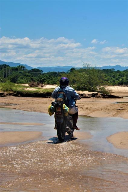 UN VIAGGIO Bolivia - Daniele Vella - ebook