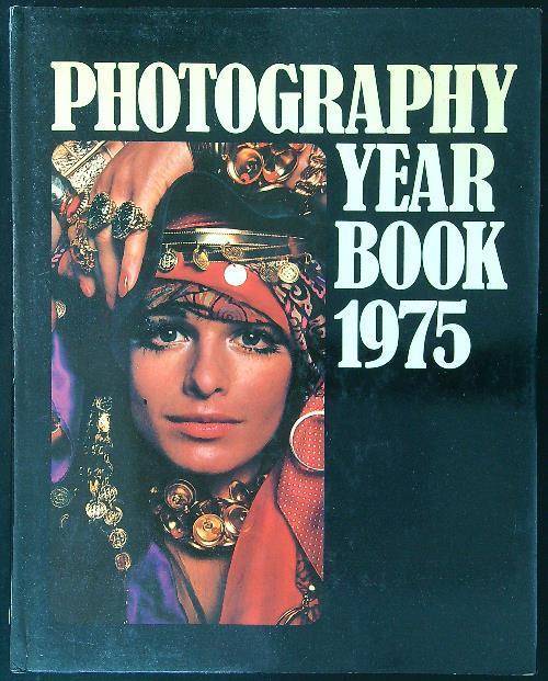 Photography year book 1975 - John Saunders - copertina