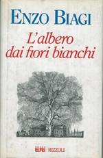 L' albero dai fiori bianchi