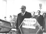 Fotografia originale: Roma 7/5/72, Primag giornata di votazioni in Italia per il rinnovo del parlamento e del Senato. Nella foto: L'ex presidente della Repubblica On. Saragat, durante la votazione