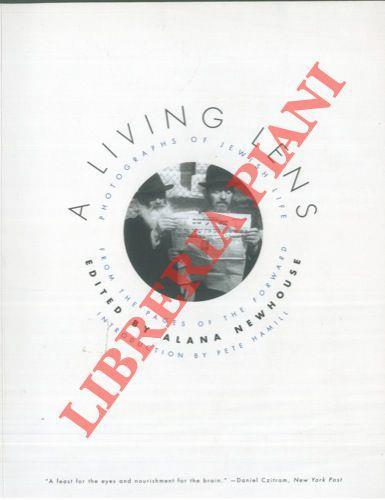A Living Lens - Alana Newhouse - copertina