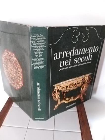 Arredamento nei secoli panorama universale del mobile d'arte - Helena Hayward - copertina