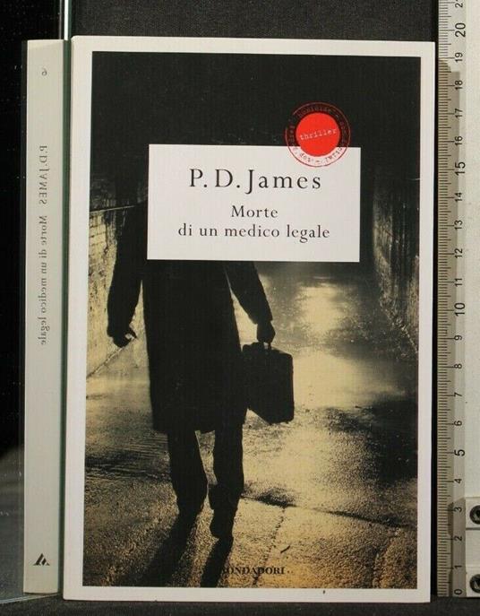 Morte di Un Medico Legale - Henry James - copertina