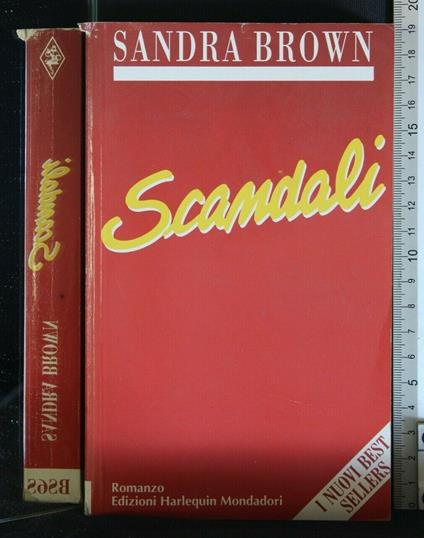 Scandali - Sandra Brown - copertina