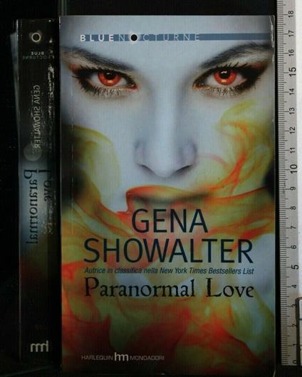 Paranormal Love - Paranormal Love di: Gena Showalter - copertina