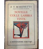 Novelle colle labbra tinte