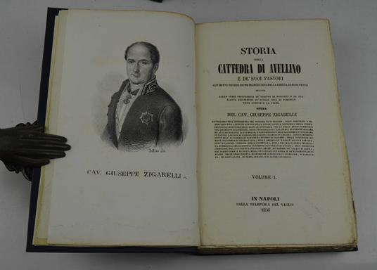 Storia della cattedra di Avellino e de' suoi pastori con brevi notizie de' metropolitani della chiesa di Benevento - Giuseppe Zingarelli - copertina