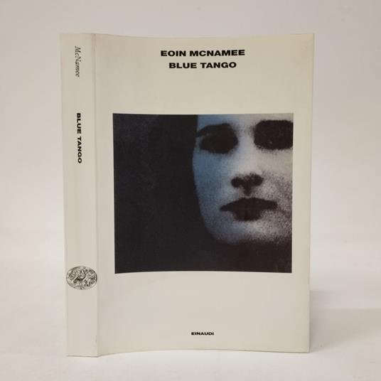 Blue tango - Eoin McNamee - copertina