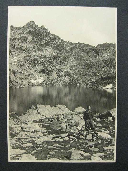 Valsesia. Alta Val Sorba. Alpe del Prato e Colle di Loo Laghi dei Tre Vescovi Lago Lamaccia. Sedici fotografie originali - copertina