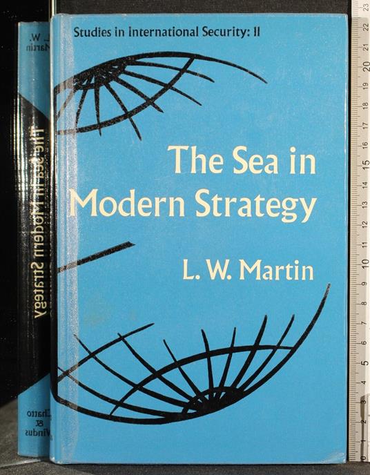The sea in modern strategy - Martin - copertina