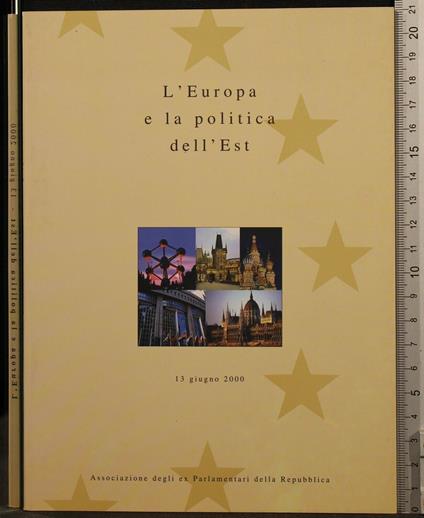 L' Europa e La Politica Dell' Est - copertina