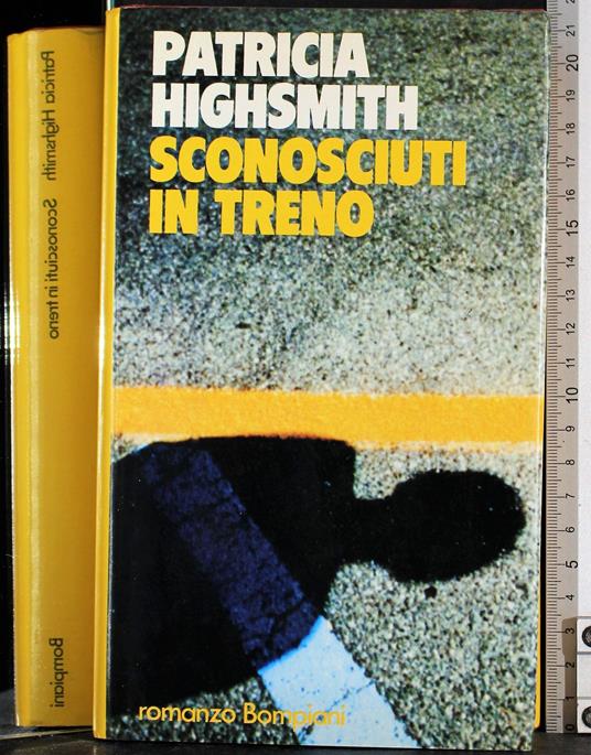 Sconosciuti in treno - Patricia Highsmith - copertina