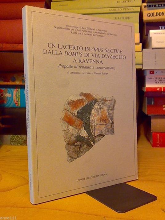 Un Un Lacerto In Opus Sectile Dalla Domus Di Via D' Azeglio A Ravenna 1995 - copertina