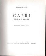 Capri. Mura e volte