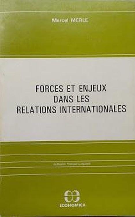 Forces et enjeux dans les relations internationales - copertina