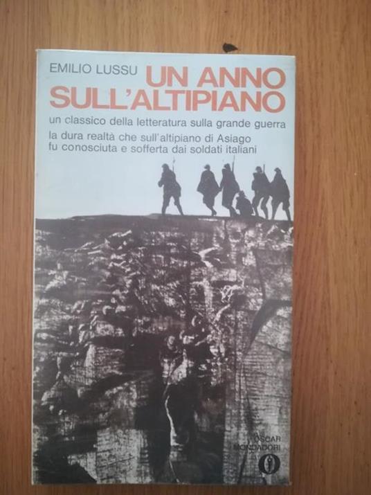 Un anno sull'altipiano - Emilio Lussu - copertina