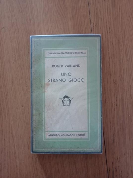 Uno strano gioco - Roger Vailland - copertina