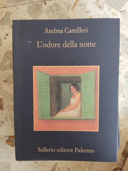 L' odore della notte - Andrea Camilleri - copertina