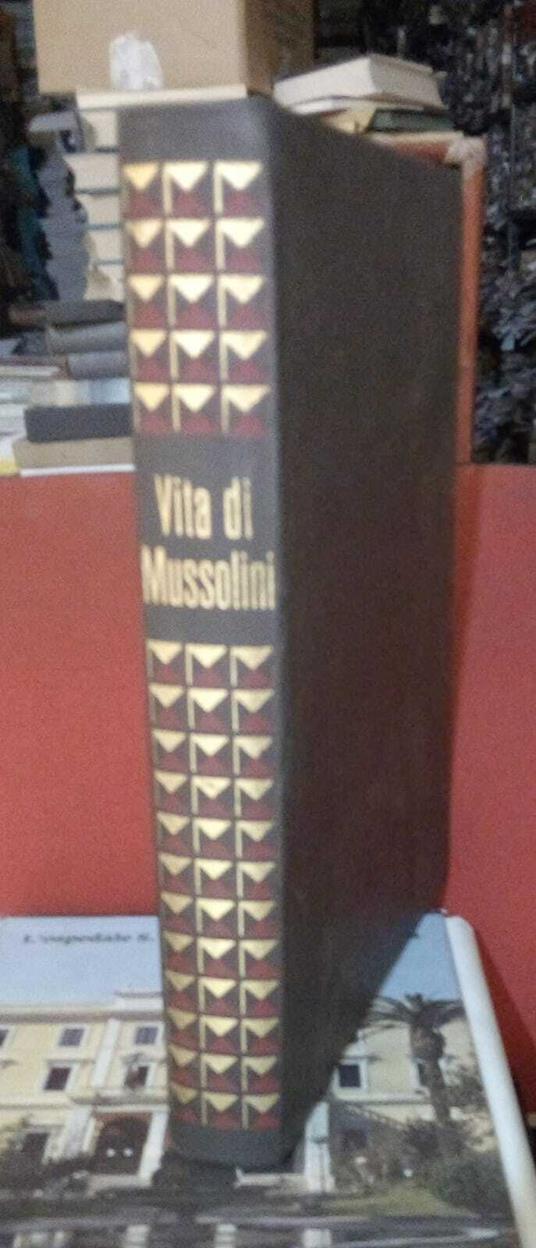 Vita di Mussolini - copertina