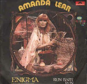 Enigma (Give A Bit Of Mmh To Me) - Vinile 7'' di Amanda Lear