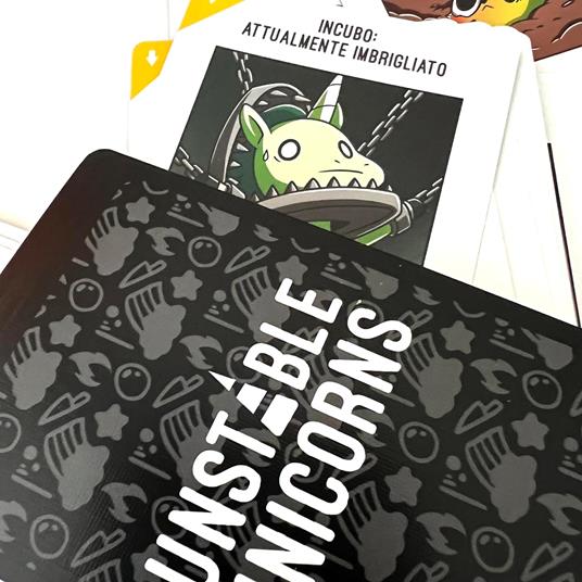 Asmodee - Unstable Unicorns: Adventures, Espansione del Gioco di Carte,  Edizione in Italiano, 8576 : : Giochi e giocattoli