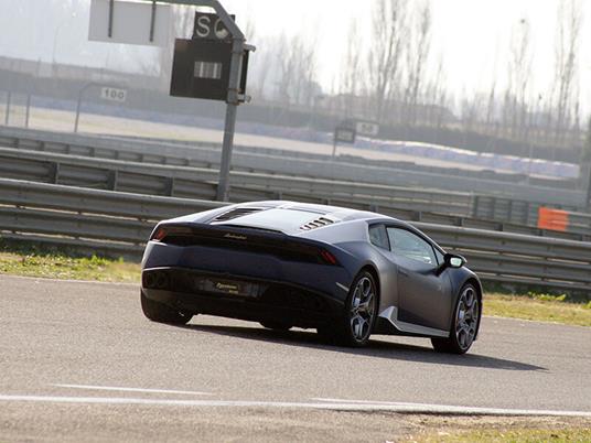 SMARTBOX - 1 giro di pista in Lamborghini Huracán EVO e video ricordo - Cofanetto regalo - 6