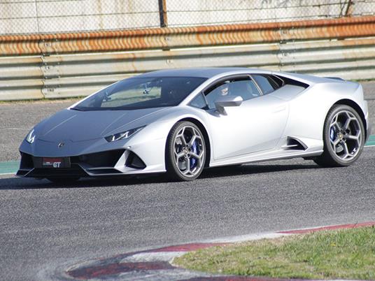 SMARTBOX - Lamborghini Huracán EVO: 1 giro sul Circuito Varano de' Melegari e video HD - Cofanetto regalo - 6