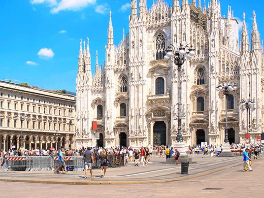 SMARTBOX - Golose tentazioni: 1 tour delle migliori pasticcerie di Milano con soggiorno di 2 notti - Cofanetto regalo - 4