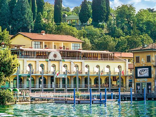 SMARTBOX - Insieme sul Lago d'Iseo: 1 notte con noleggio canoe o bici al 4*  Hotel Lovere Resort & Spa - Cofanetto regalo - Smartbox - Idee regalo | IBS