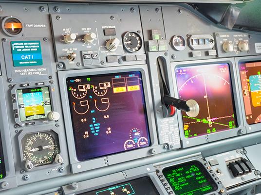 SMARTBOX - Pilota un Boeing 737: 30 minuti con simulatore di volo  professionale - Cofanetto regalo - Smartbox - Idee regalo | IBS