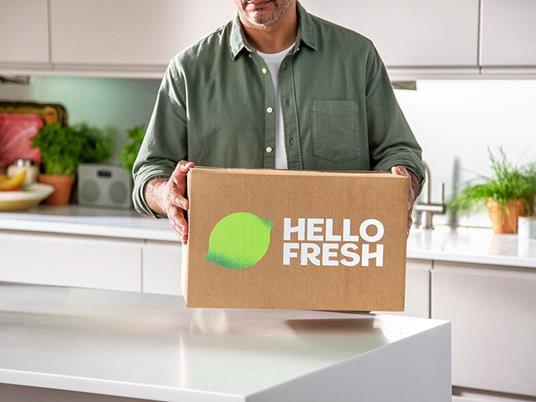 SMARTBOX - A tavola con HelloFresh: box ricette con ingredienti predosati per cucinare piatti gustosi e sempre diversi per 4 - Cofanetto regalo - 2