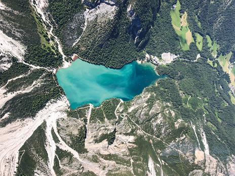 SMARTBOX - In volo sulle Dolomiti: tour panoramico in elicottero per 3 persone - Cofanetto regalo - 3