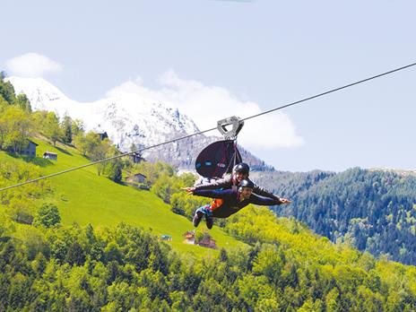 EMOZIONE3 - Voglia d'avventura - Cofanetto regalo - 1 attività a scelta tra rafting, immersioni, guida e tante altre - 8