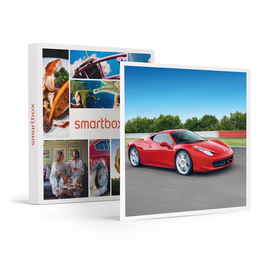 SMARTBOX - Alla guida di una Ferrari - Cofanetto regalo - Smartbox - Idee  regalo | IBS