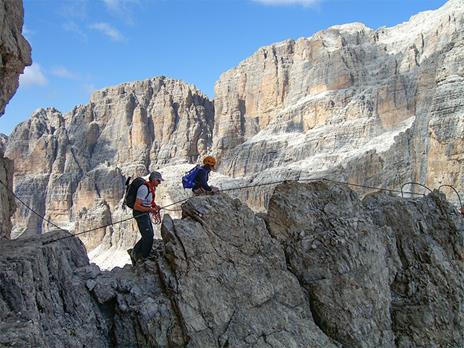 SMARTBOX - Verso la vetta: 1 lezione di arrampicata per te - Cofanetto regalo - 5