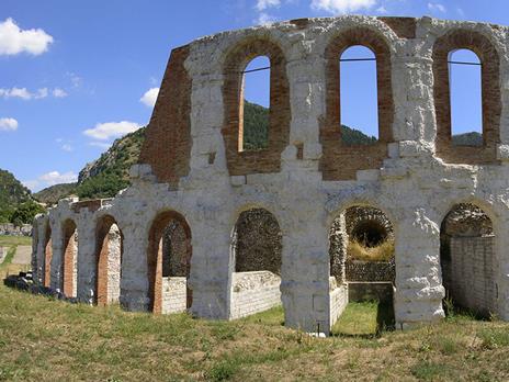 SMARTBOX - Fuga a Gubbio e degustazione per 2 con Umbria Tours Goretti - Cofanetto regalo - 6