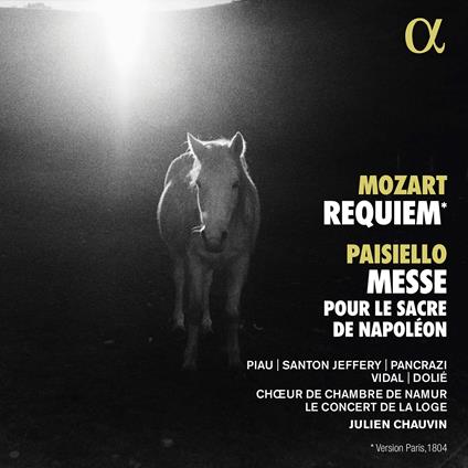 Requiem / Messe pour le sacre de Napoleon - CD Audio di Wolfgang Amadeus Mozart,Giovanni Paisiello,Julien Chauvin,Le Concert de la Loge