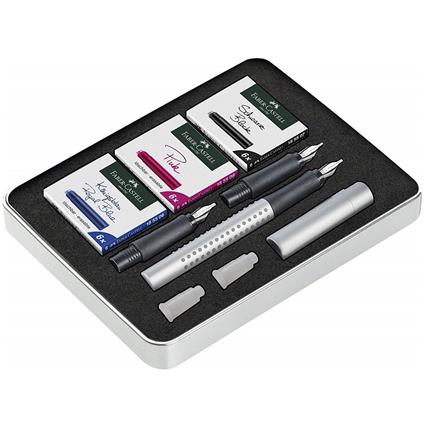 Set Grip 2011 Faber-Castell Calligraphy Silver. 1 penna stilografica, 3 pennini calligrafici 1.1, 1.4 e 1.8 mm