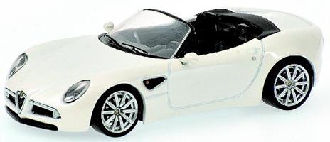 Alfa Romeo 8C Spider White Metallic 1:64 Model Rip640120532