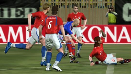 Pro Evolution Soccer 6 - 8